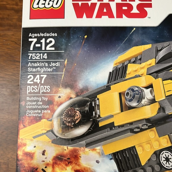 LEGO Anakin’s Jedi Starfighter - Picture 2 of 4